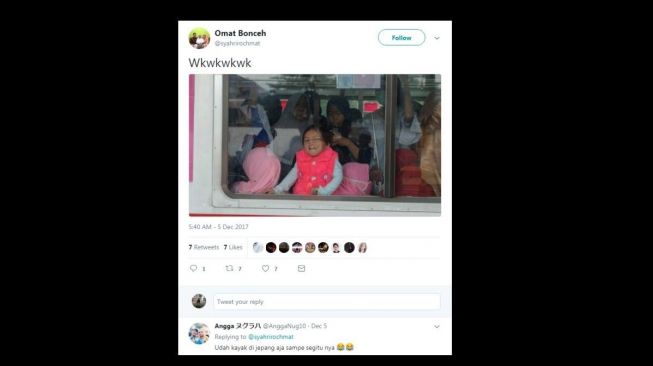 Postingan bocah lucu di Commuter. [Twitter]