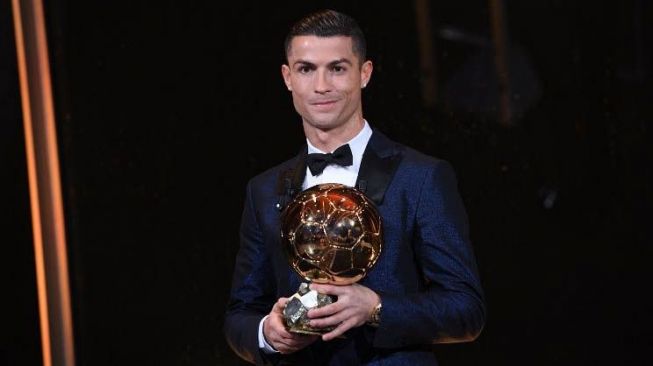 Cristiano Ronaldo dan Messi Kembali Masuk Nominasi, Segini Total Hadiah Ballon D'Or