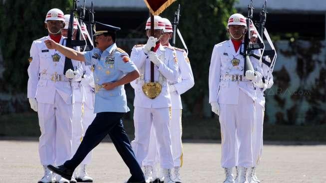 Marsekal TNI Hadi Tjahjanto resmi menjabat sebagai Panglima TNI.