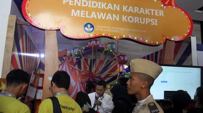 Pameran Hari Antikorupsi Sedunia di Jakarta, Selasa (12/12).