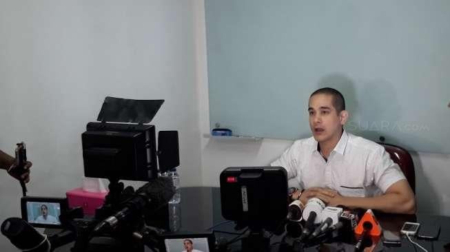 Okan Kornelius Tak Sabar Lepas Status Duda