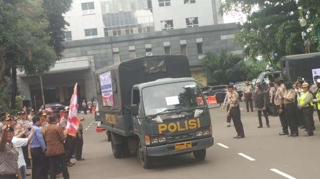 Jelang Natal dan Tahun Baru, Polda Metro Gelar Operasi Pasar