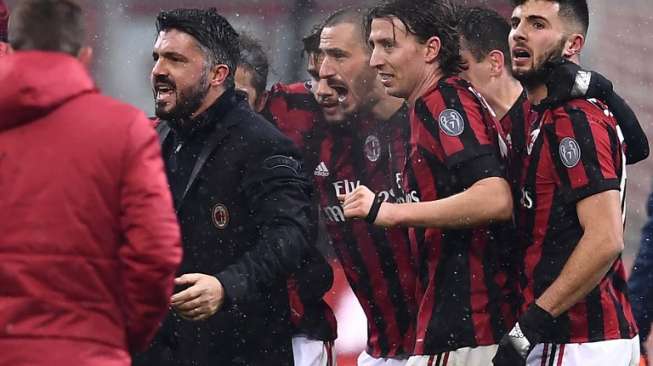 Reaksi para pemain AC Milan usai pertandingan Serie A [AFP]