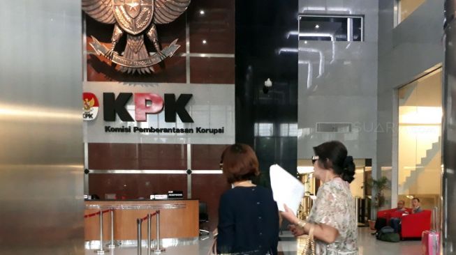 Sudah Lama Istri Pertama Setnov Mau Bertemu Penyidik KPK