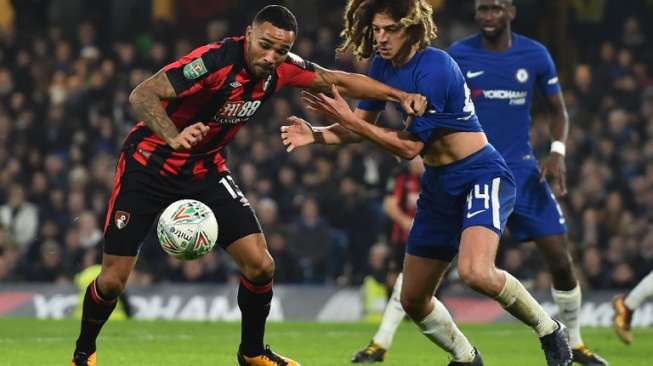 Pemain Chelsea Ethan Ampadu tampil impresif saat menghadapi Bournemouth di babak perempat final Piala Liga [AFP]