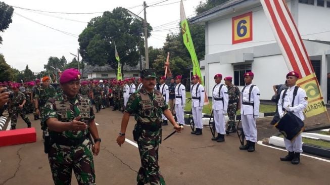 Panglima TNI Disambut 2 Ribu Prajurit Korps Marinir