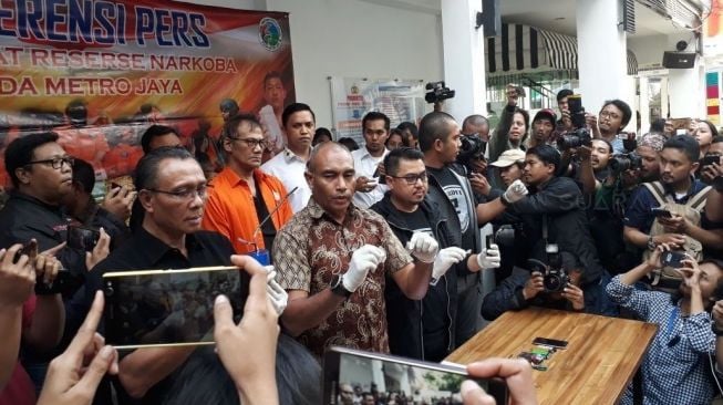 Polisi: Tio Pakusadewo Pengguna Sabu Akut, Tiap Hari Beli 1 Gram