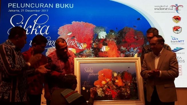 Melihat Keindahan Bawah Laut NTT Lewat "Sikka Underwater"