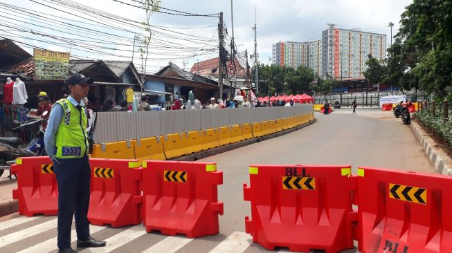 Pemerintah Provinsi DKI Jakarta resmi memberlakukan penataan kawasan Tanah Abang tahap pertama atau jangka pendek, Jumat (22/12/2017). (suara.com/ummi Hadyah Saleh)