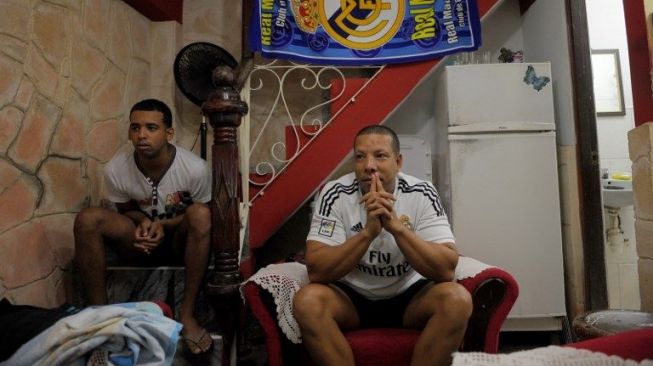 Reaksi fans saat nonton bareng el Clasico [AFP]
