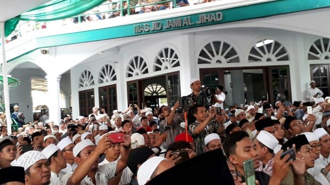 Ustadz Abdul Somad di Masjid Jami Al Jihad, Jalan H. Poleng, RT 2, RW 1, Kelurahan Jurangmangu Barat, Kecamatan Pondok Aren, Tangerang Selatan [suara.com/Bowo Raharjo]