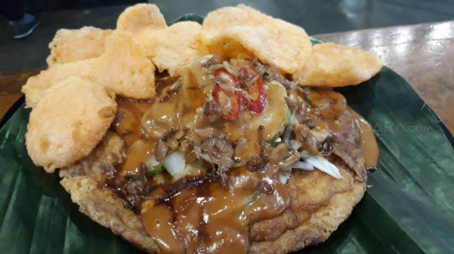 Restoran Ayam Kriwil menyuguhkan beragam menu yang menggugah selera. (Suara.com/Dinda Rachmawati)