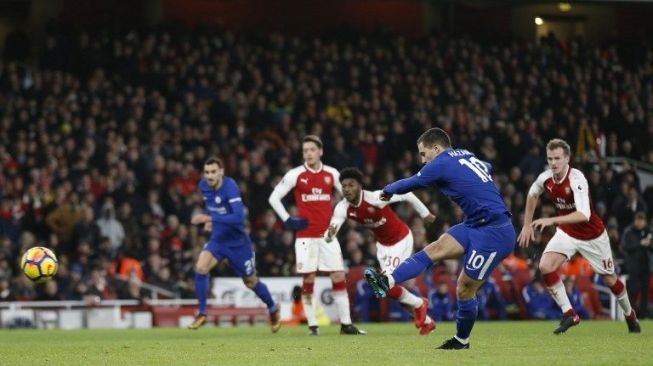 Eden Hazard menyeimbangkan kedudukan lewat titik penalti [AFP]