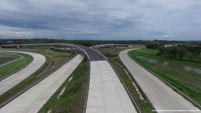 Jalan Tol Solo - Ngawi Ditargetkan Beroperasi Sebulan Lagi