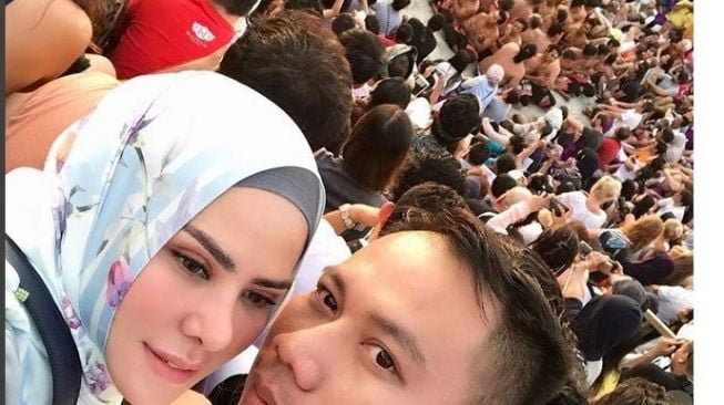 Vicky Prasetyo dan Angel Lelga berlibur di Bali (Instagram)