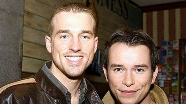 Stephen Gately dan pasangannya, Andrew Cowles. (Daily Mirror)