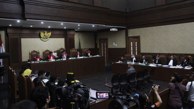 Terdakwa kasus korupsi e-KTP Setya Novanto menjalani sidang lanjutan di Pengadilan Tipikor, Jakarta Pusat, Kamis (11/1).