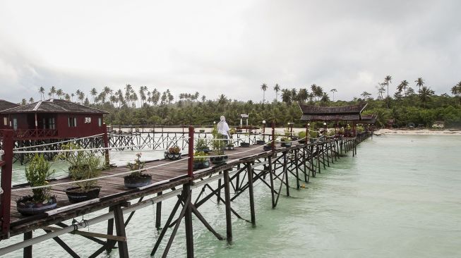 Pesona keindahan di Pulau Maratua yang terletak di wilayah Kabupaten Berau, Kalimantan Timur, Jumat (12/1).