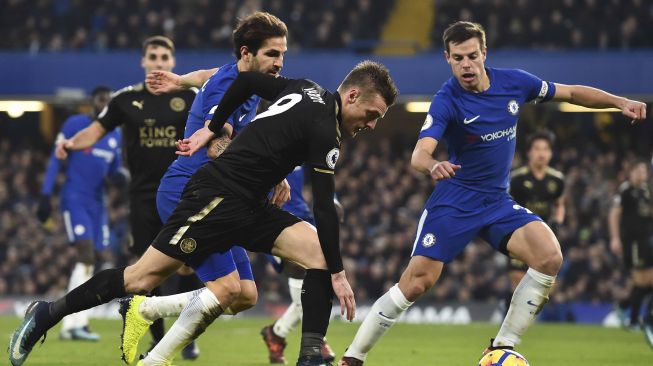 Ditahan Imbang 10 Pemain Leicester, Chelsea Gagal Lewati MU