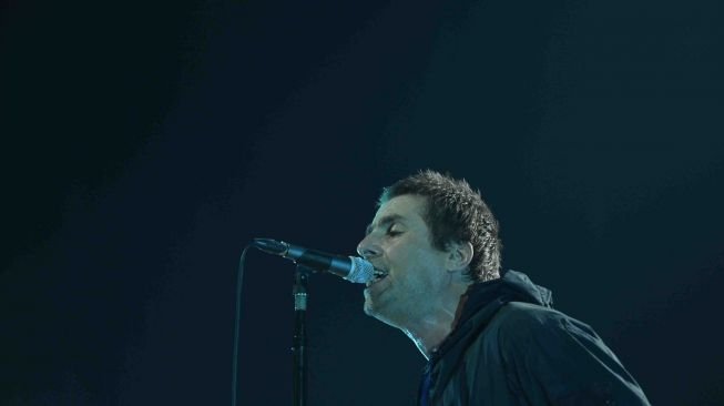 Mantan vokalis grup band Oasis, Liam Gallagher beraksi dalam konser musik bertajuk Liam Gallagher of OASIS World Tour 2018 di Ecovention Hall Ancol, Jakart, Minggu (14/1). 