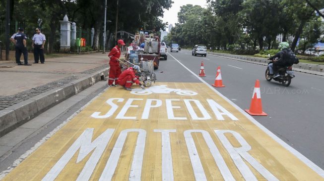 Untuk membuat kawasan jalan tetap tertib.