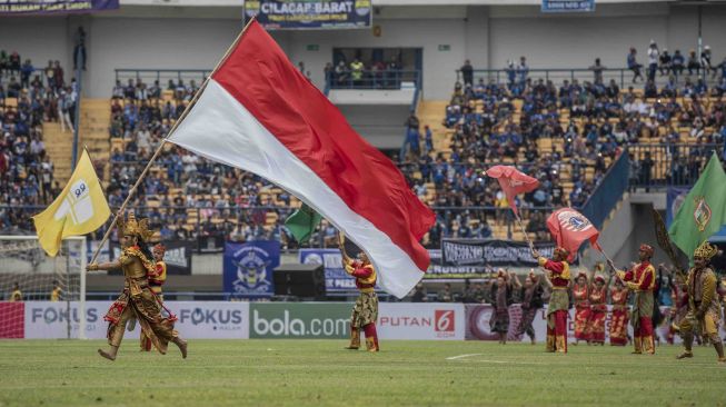 Piala Presiden diikuti 20 klub Sepakbola Indonesia.