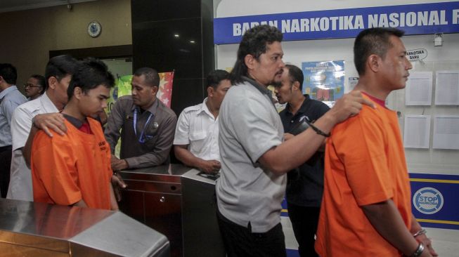 Badan Narkotika Nasional (BNN) Pusat bersama dengan BNNP Jawa Tengah merilis hasil Tindak Pidana Pencucian Uang (TPPU) dari bisnis narkotika yang melibatkan Kepala Rutan Kelas II B Purworejo, Jawa Tengah Cahyono Adhi Satriyanto alias (42), di Jakarta, Rabu (17/1)