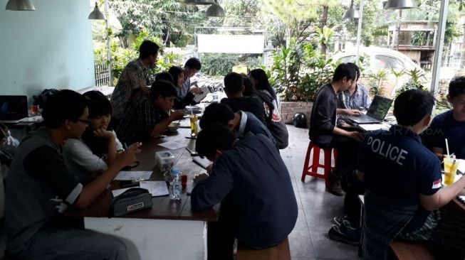 Komunitas Rainstrip Bogor, kumpulannya pecinta komik strip. ( Suara.com / Risna Halidi)