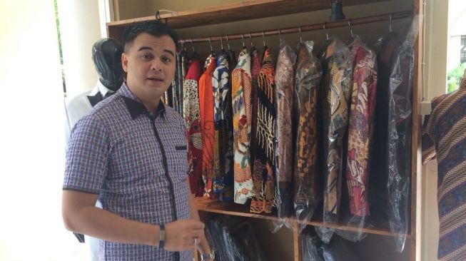 Jarang di Sinetron, Ditmar Hadi Sukses Jadi Pengusaha Batik