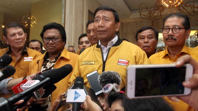 LSI Denny JA Sebut Masyarakat Bosan Lihat Wiranto Ikut Pilpres