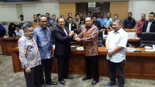 Paripurna DPR Tetapkan Dua Hakim Ad Hoc Hubungan Industrial di MA