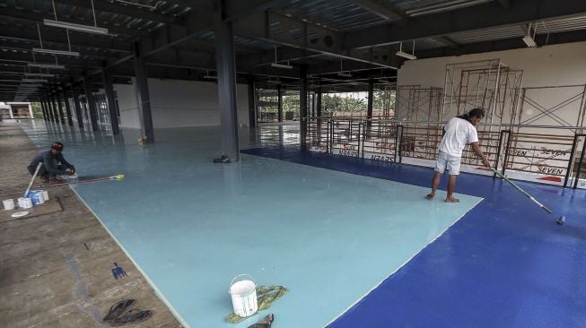 Proyek pembangunan Terminal Bus Pondok Cabe di Tangerang Selatan, Banten, Kamis (25/1).