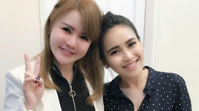 Ayu Ting Ting dan dr. Tan. (Istimewa)