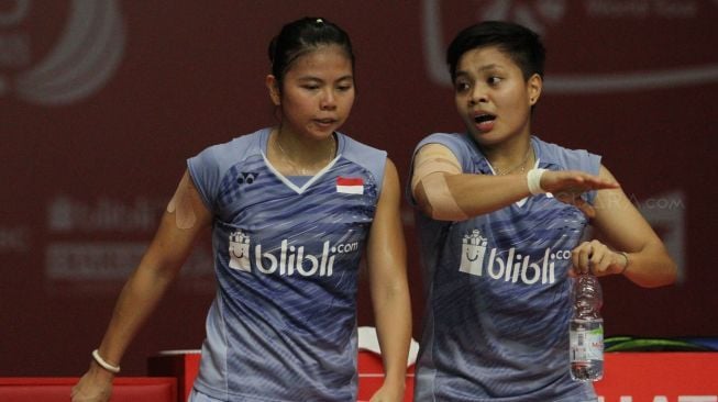 Ganda putri unggulan kedelapan asal Indonesia Apriani Rahayu dan Greysia Polii melawan ganda putri asal Korea Selatan Chae Yoo Jung dan Hye Rin Kim dalam babak perempat final Indonesia Masters 2018 di Istora Senayan, Jakarta, Jumat (26/1).