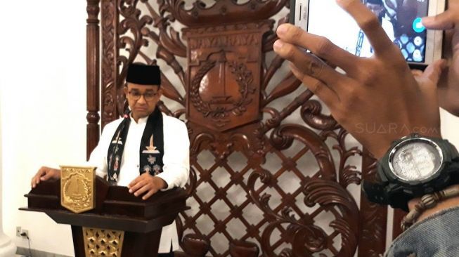 Gubernur Anies Tolak Kedatangan Becak dari Daerah