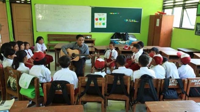 Anak-anak pulau sangat antusias mengikuti kelas inspirasi dari Komunitas Inspirasi Jelajah Pulau (KIJP). (Foto: Dok. KJIP)