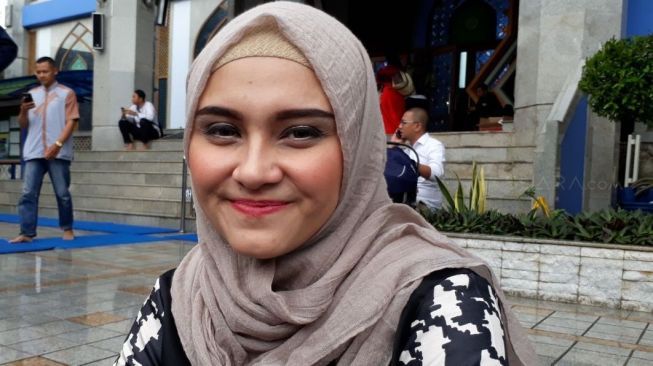 Terkuak, Ini Cara Zee Zee Shahab Turun Berat Badan 8 Kg Usai Lahiran