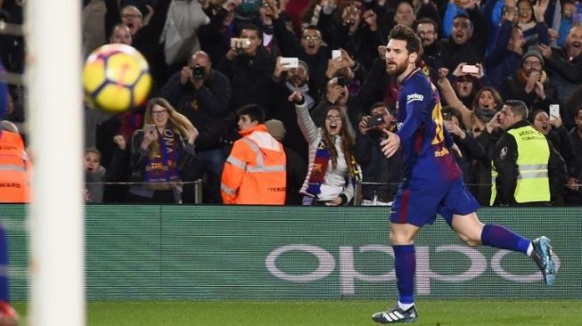 Gol Indah Messi Menangkan Barcelona di Camp Nou