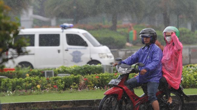 Jakarta Diprediksi Hujan Disertai Angin Kencang