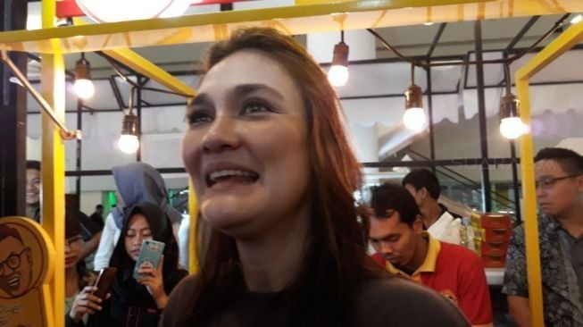 Ayu Ting Ting Pamer Geng, Luna Maya: Memang Dia Nyindir Saya?