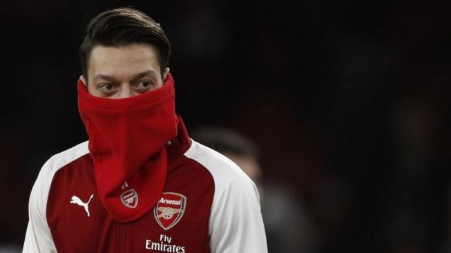 Bersimpati Pada Uighur Mesut Ozil Dicoret Dari Pes 2020 China