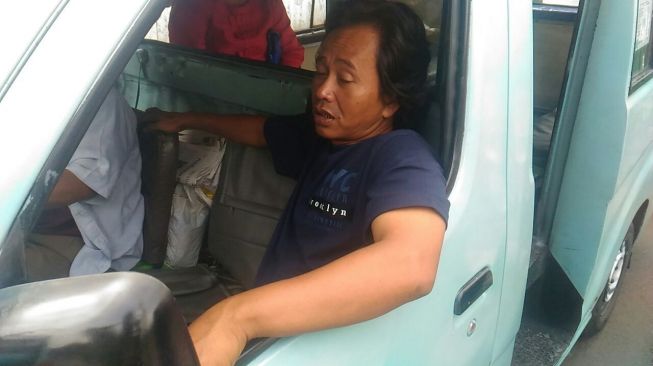 Sopir Angkot Tanah Abang. [Suara.com/Lili Handayani]