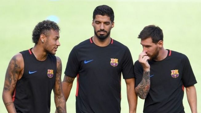 Gelar Pesta Ultah Meriah, Neymar Tak Undang Messi dan Suarez?