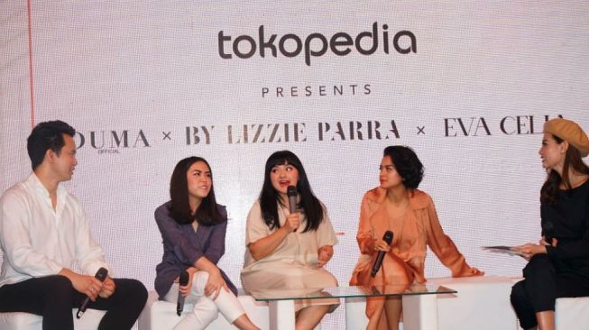 Menyambut Hari Kasih Sayang, Tokopedia merayakan ​Self Love​ bersama para lokal kreator ternama Duma Official x By Lizzie Parra x Eva Celia.