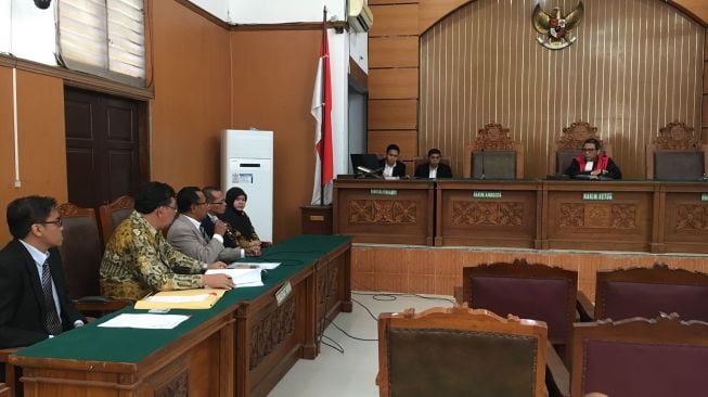 KPK Absen, Hakim Tunda Praperadilan Fredrich Pekan Depan