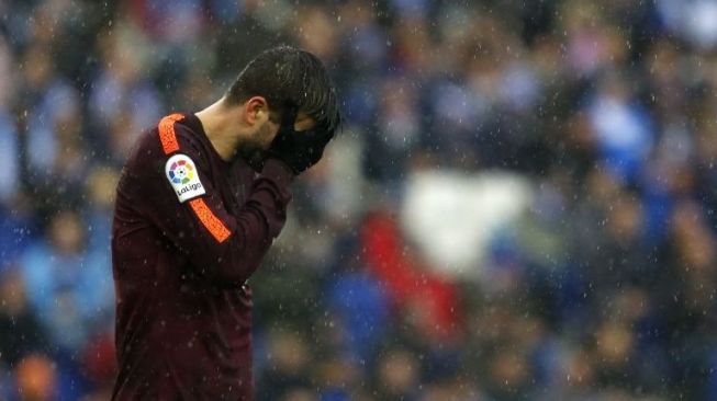 Pemain Barcelona Gerard Pique [AFP]