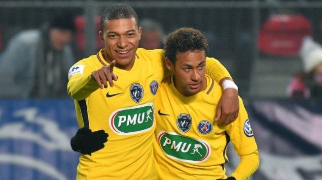 Duo penyerang PSG Nyemar dan Kylian Mbappe [AFP]