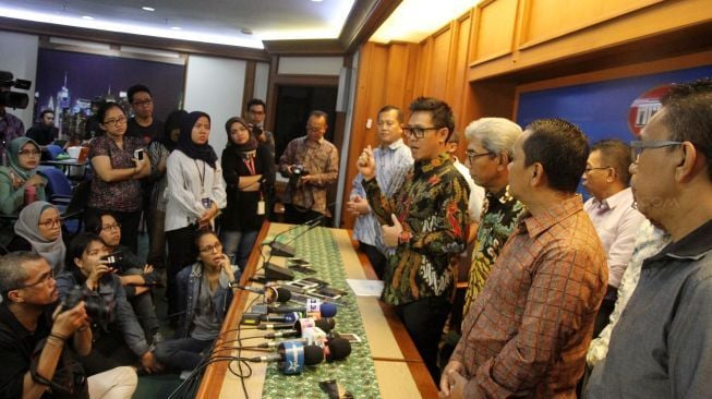 Persatuan Artis Komedian Indonesia (PASKI) mendatangi Kementerian Luar Negeri di Jakarta, Jumat (9/2).  