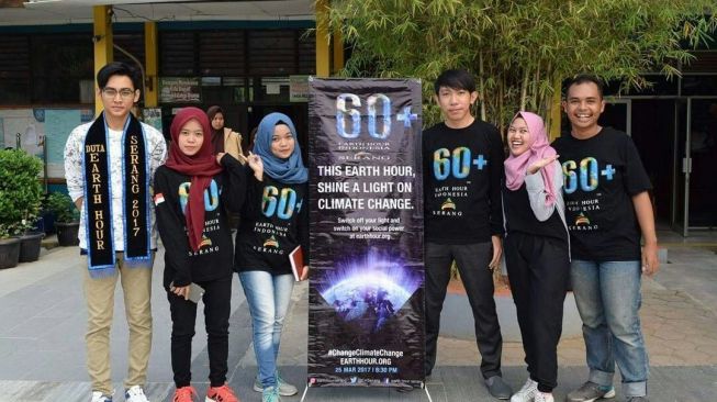 Komunitas Earth Hour Serang atau EH Serang rutin menggelar kegiatan Earth Hour dengan mengajak masyarakat mematikan lampu dan alat elektronik, sebagai upaya untuk menyelamatkan Bumi. (Foto: Dok. EH Serang)