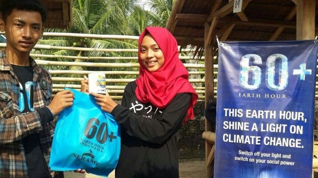 Komunitas Earth Hour Serang atau EH Serang rutin menggelar kegiatan Earth Hour dengan mengajak masyarakat mematikan lampu dan alat elektronik, sebagai upaya untuk menyelamatkan Bumi. (Foto: Dok. EH Serang)